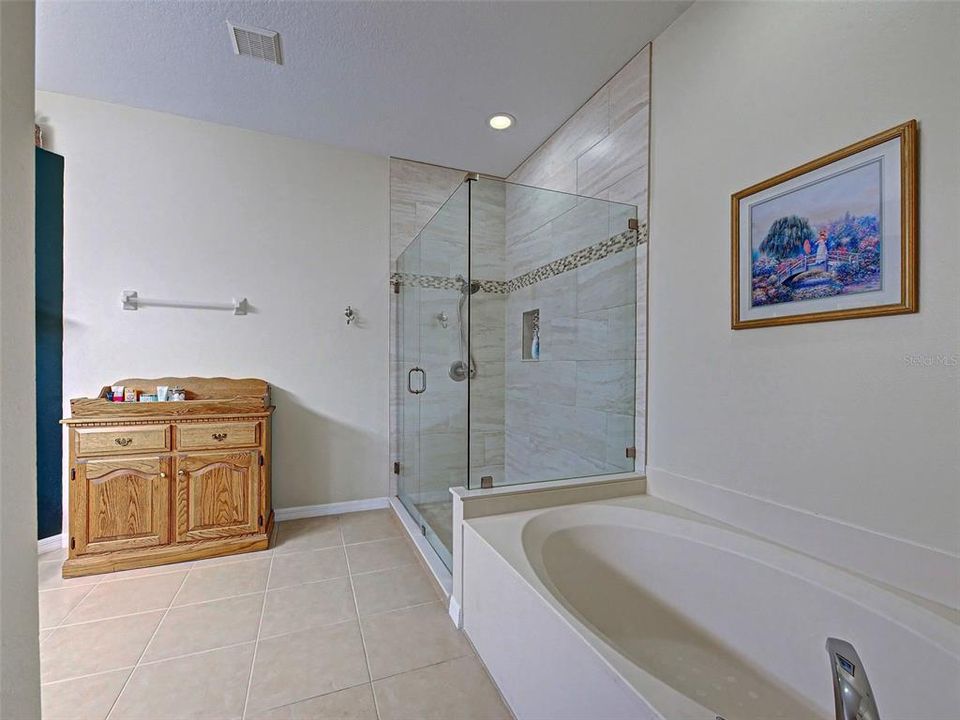 Active With Contract: $379,900 (3 beds, 2 baths, 1965 Square Feet)