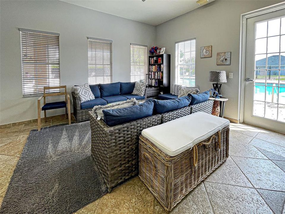 Active With Contract: $379,900 (3 beds, 2 baths, 1965 Square Feet)