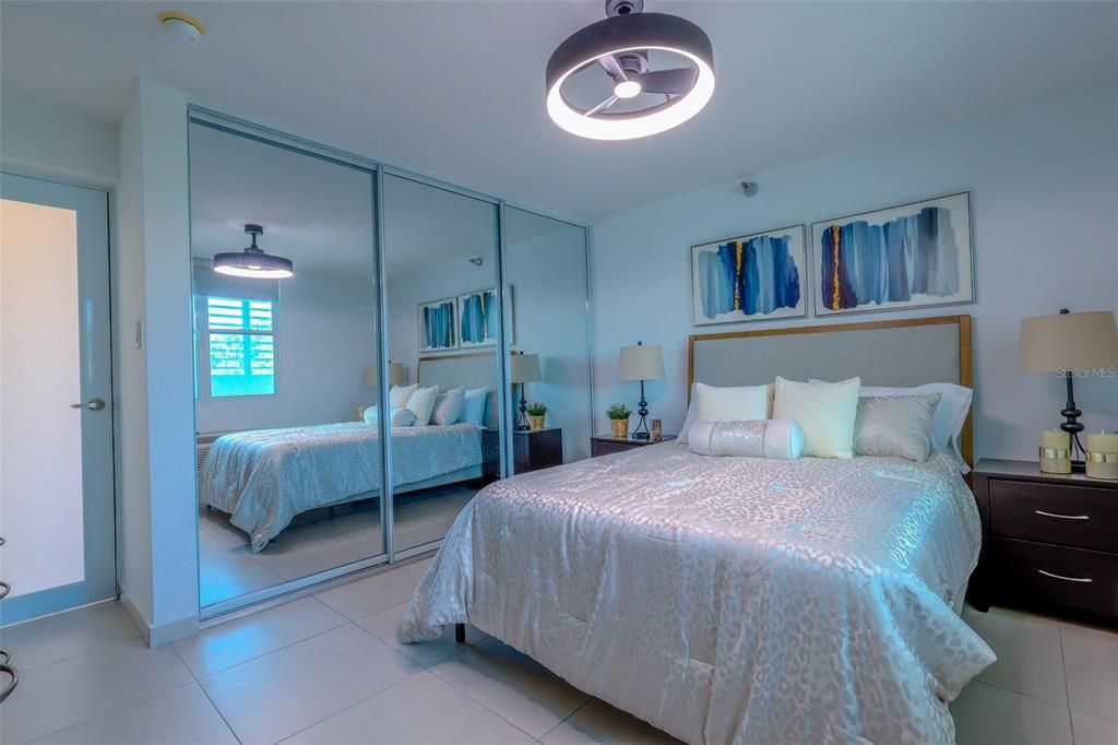 For Sale: $595,000 (2 beds, 2 baths, 1247.34 Square Feet)