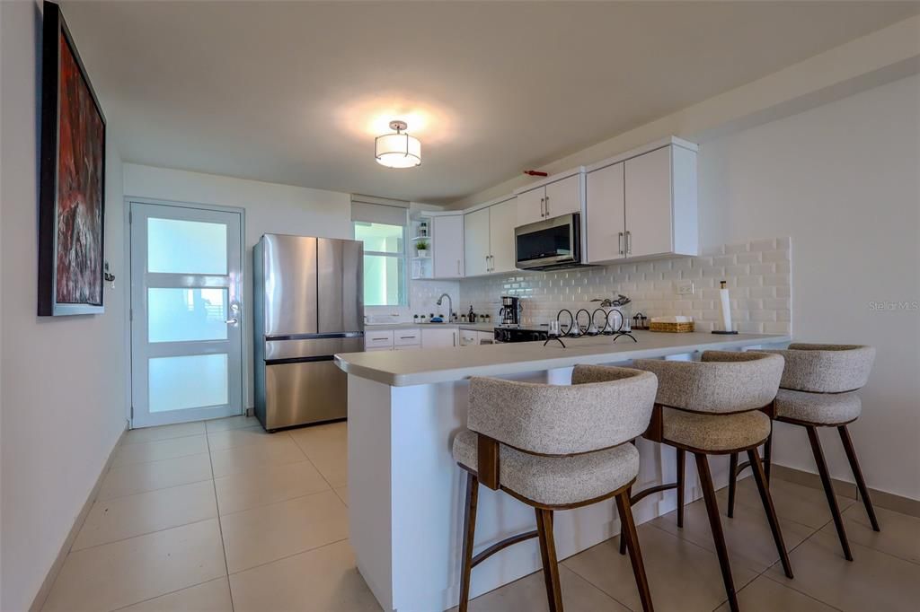 For Sale: $595,000 (2 beds, 2 baths, 1247.34 Square Feet)