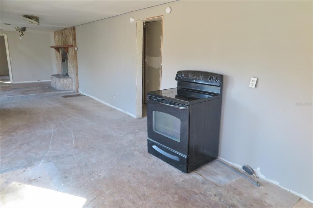 For Sale: $75,000 (3 beds, 2 baths, 1414 Square Feet)