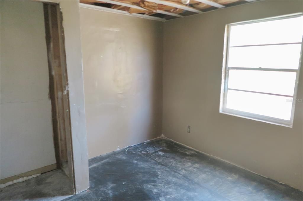 For Sale: $75,000 (3 beds, 2 baths, 1414 Square Feet)