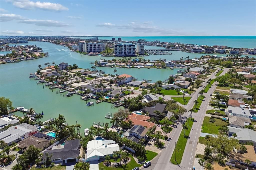Activo con contrato: $1,549,000 (4 camas, 2 baños, 1932 Pies cuadrados)
