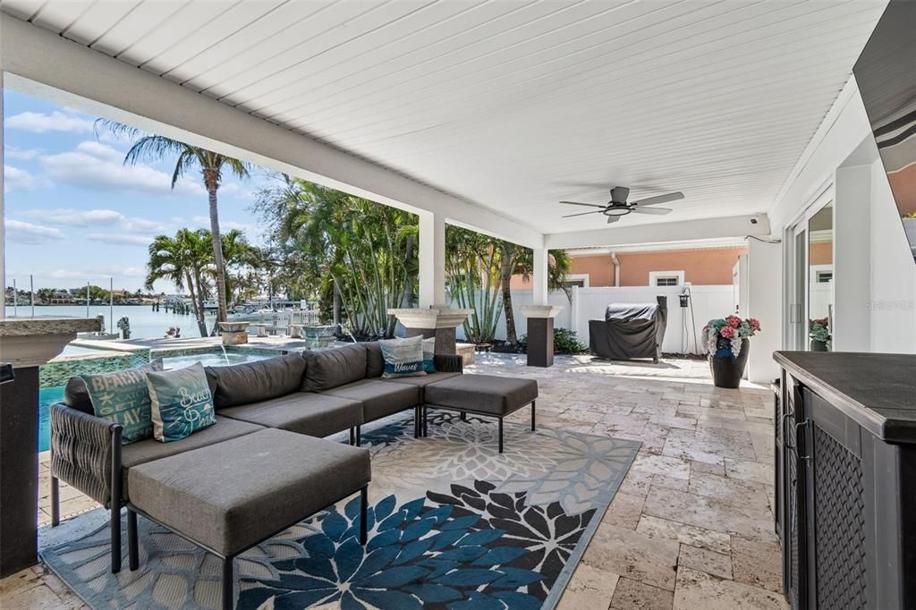 Activo con contrato: $1,549,000 (4 camas, 2 baños, 1932 Pies cuadrados)