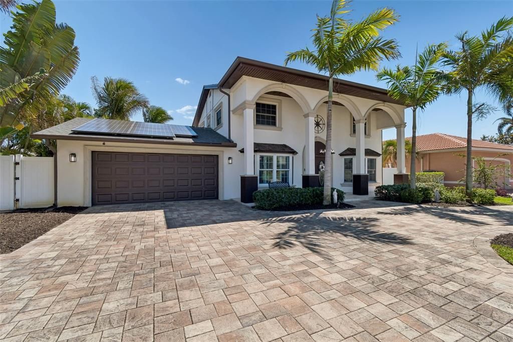 Activo con contrato: $1,549,000 (4 camas, 2 baños, 1932 Pies cuadrados)