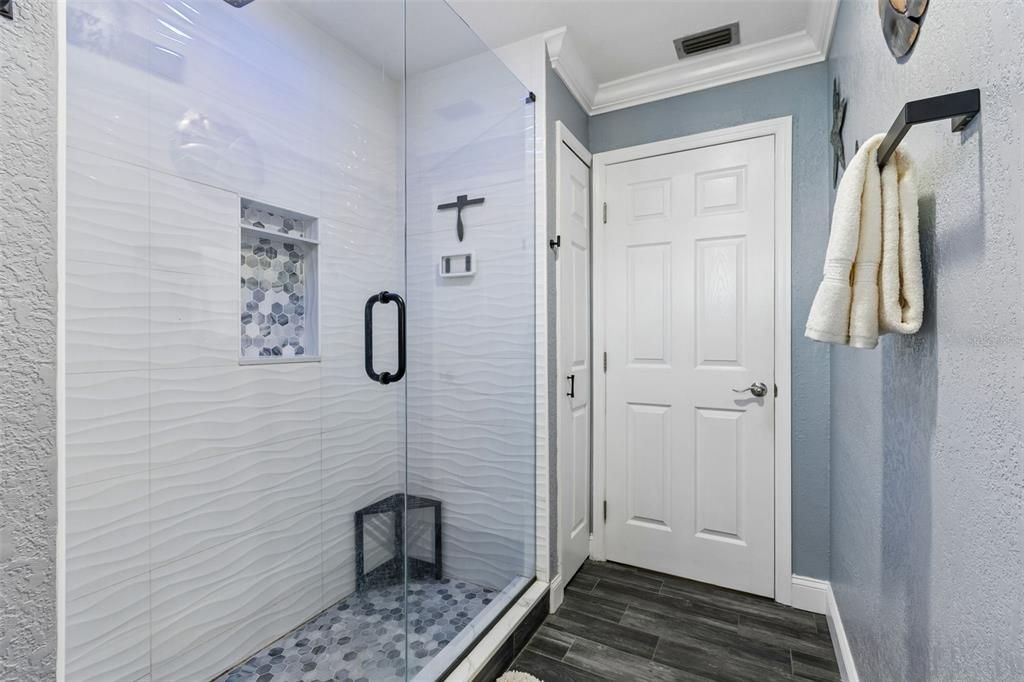 Activo con contrato: $1,549,000 (4 camas, 2 baños, 1932 Pies cuadrados)