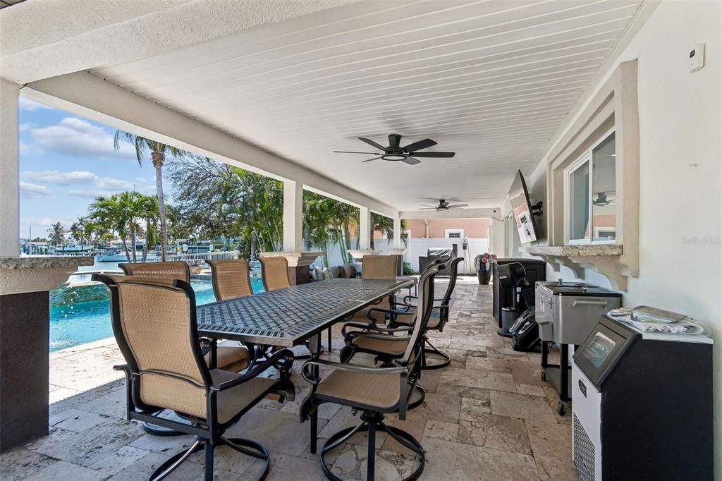 Activo con contrato: $1,549,000 (4 camas, 2 baños, 1932 Pies cuadrados)