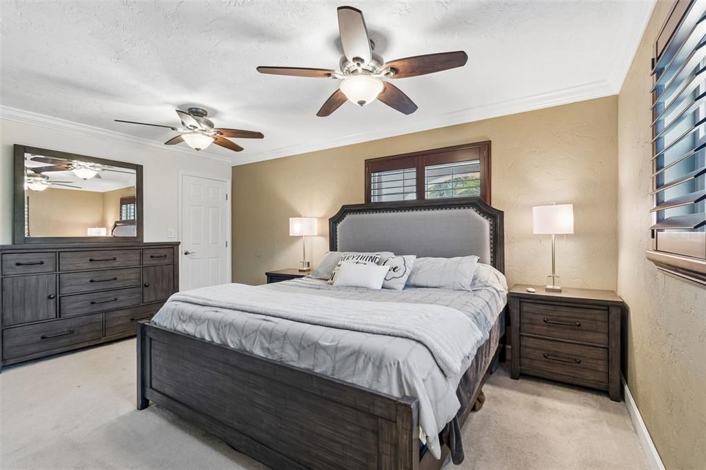 Activo con contrato: $1,549,000 (4 camas, 2 baños, 1932 Pies cuadrados)