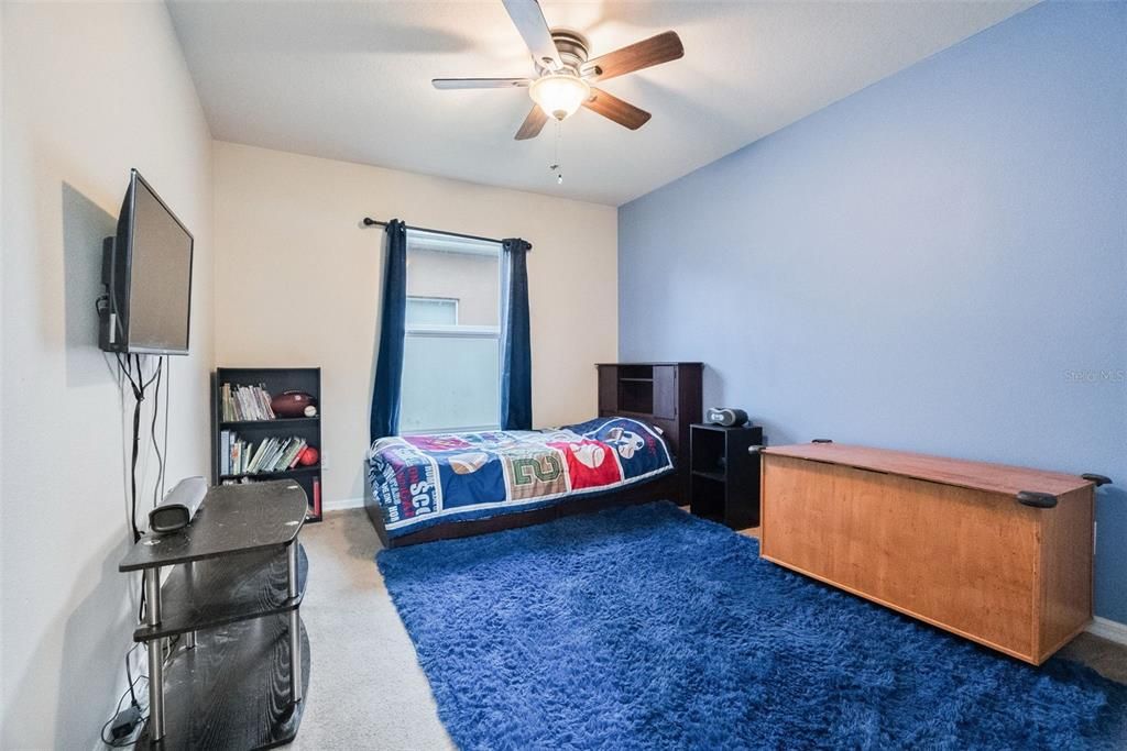 На продажу: $375,990 (3 спален, 2 ванн, 1673 Квадратных фут)