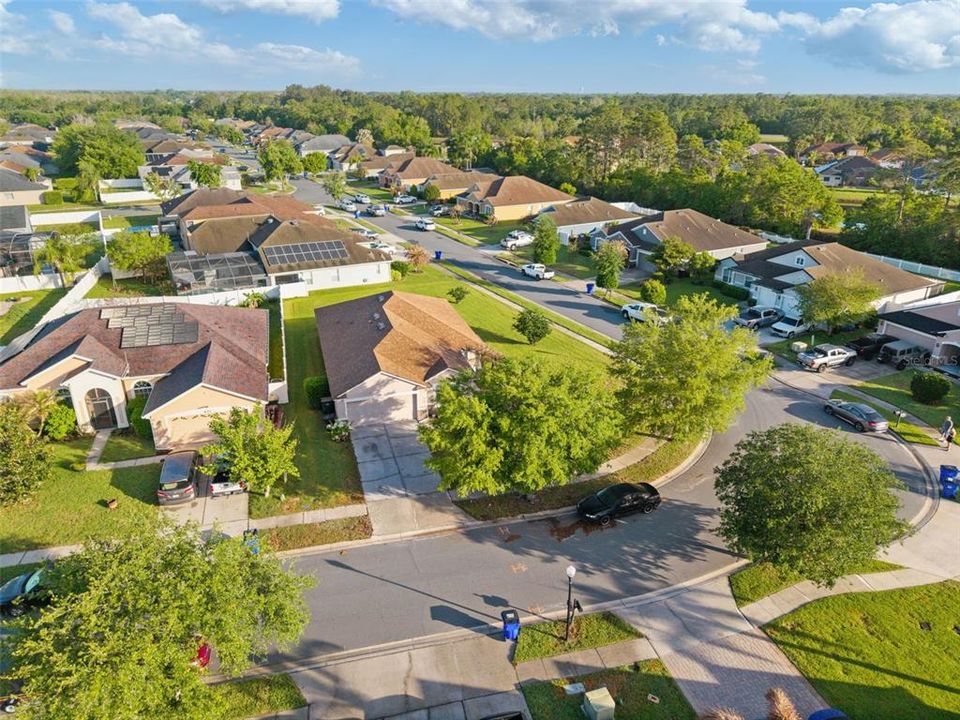 На продажу: $375,990 (3 спален, 2 ванн, 1673 Квадратных фут)