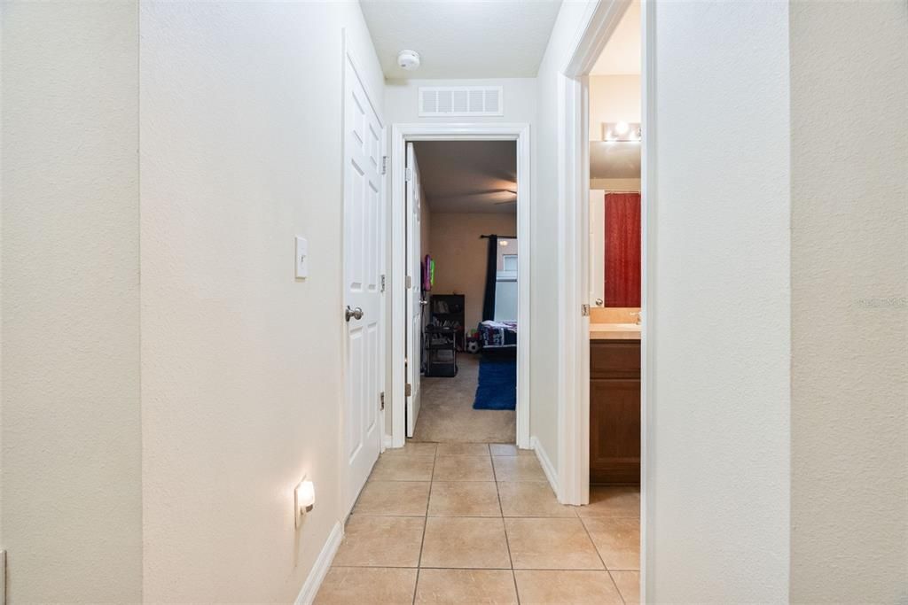 На продажу: $375,990 (3 спален, 2 ванн, 1673 Квадратных фут)