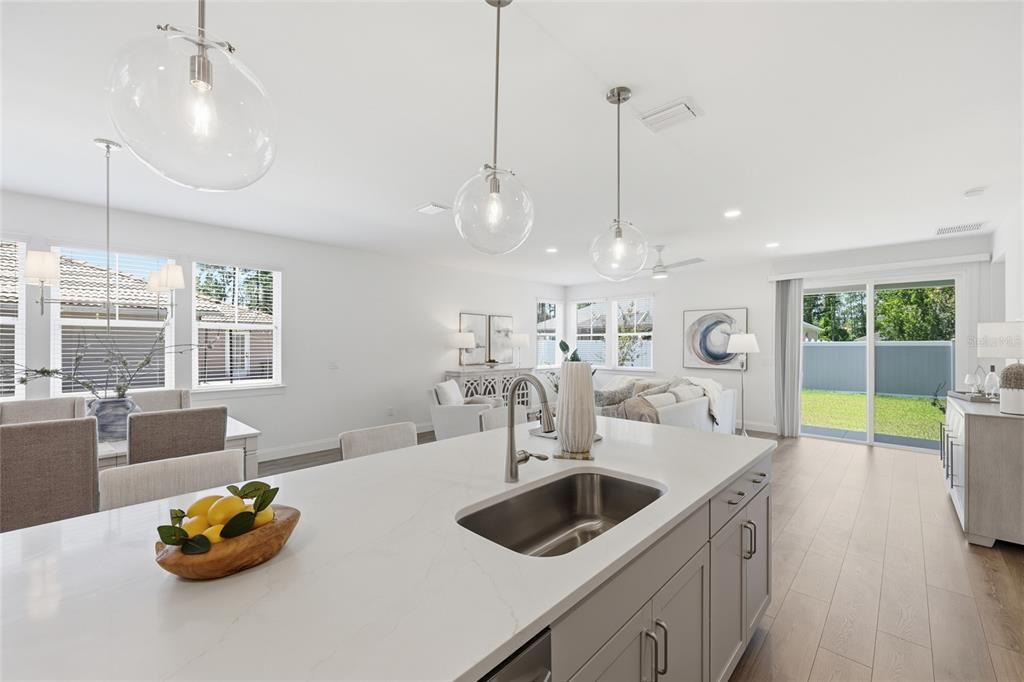 Active With Contract: $439,900 (3 beds, 2 baths, 1890 Square Feet)