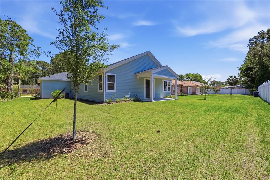 Active With Contract: $439,900 (3 beds, 2 baths, 1890 Square Feet)