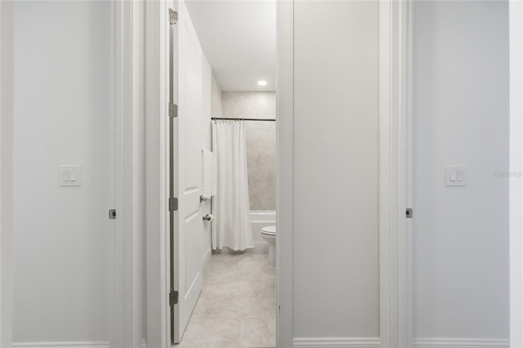 Active With Contract: $439,900 (3 beds, 2 baths, 1890 Square Feet)