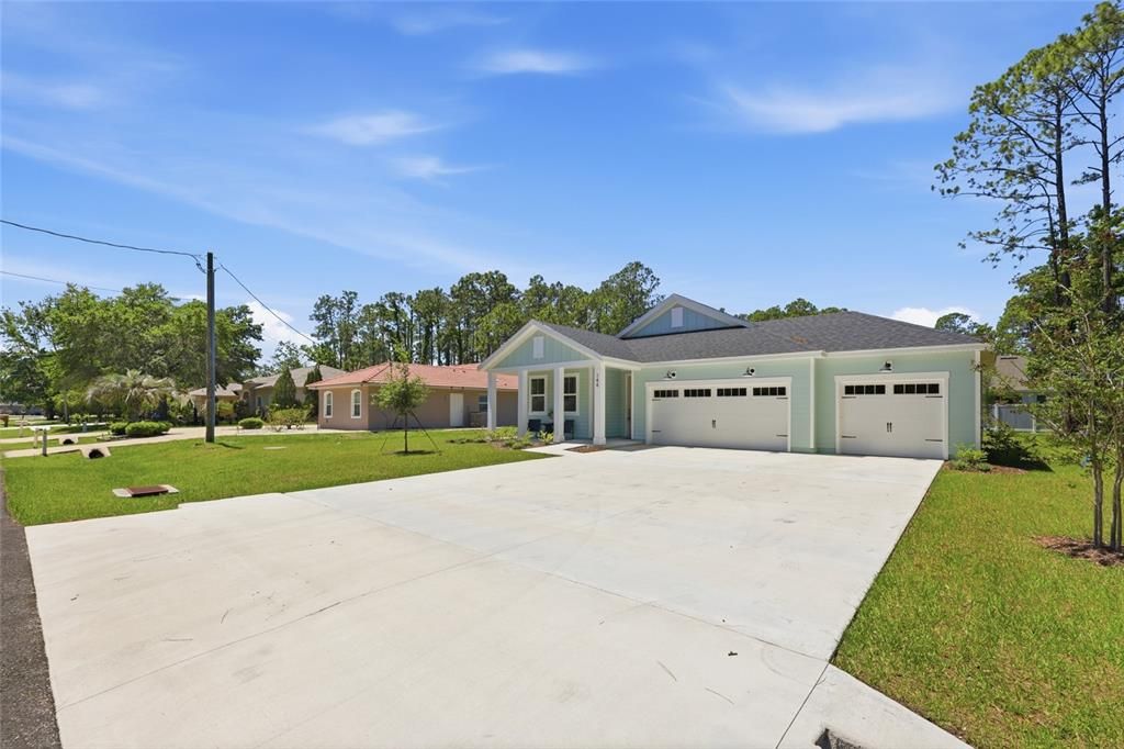Active With Contract: $439,900 (3 beds, 2 baths, 1890 Square Feet)