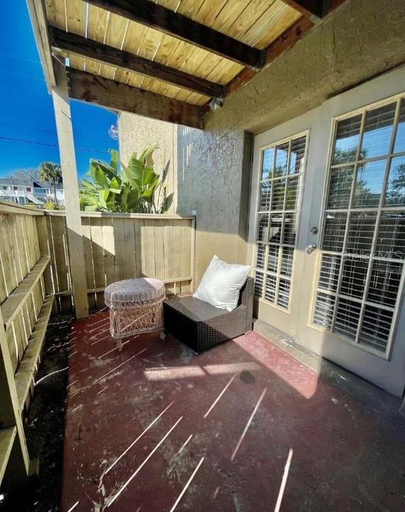 Activo con contrato: $149,000 (2 camas, 1 baños, 828 Pies cuadrados)