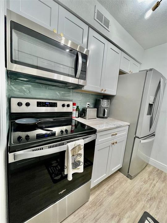 Activo con contrato: $149,000 (2 camas, 1 baños, 828 Pies cuadrados)