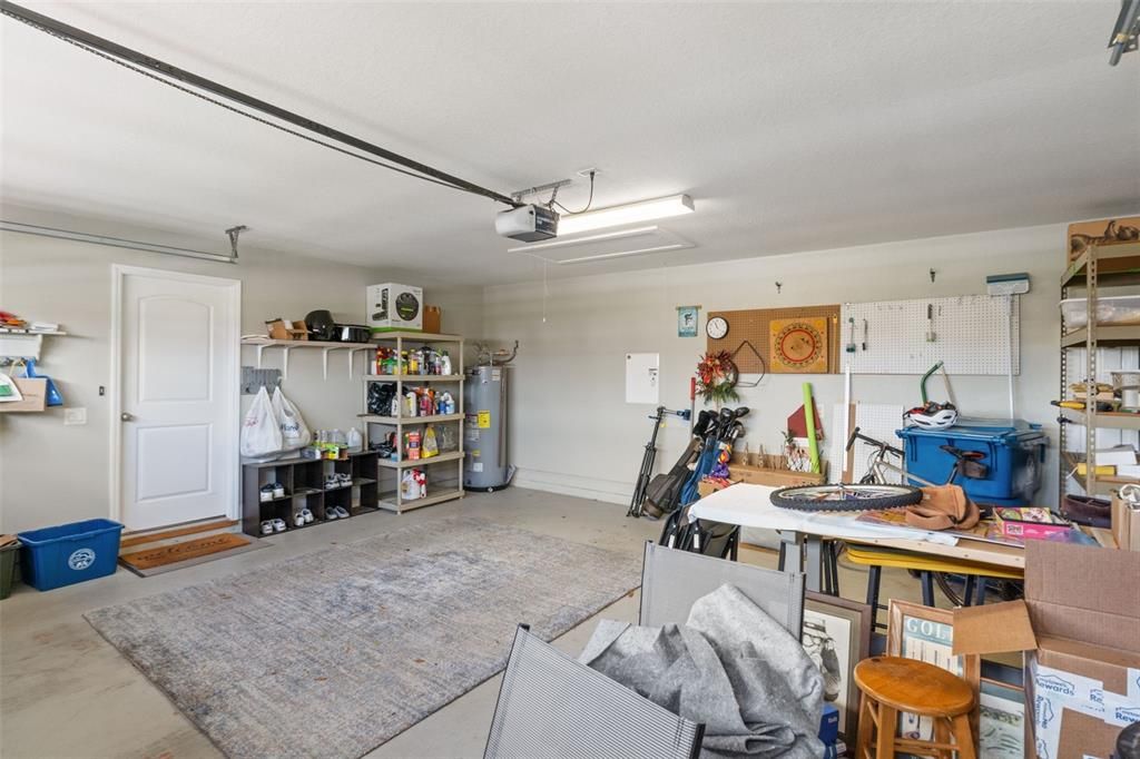 Activo con contrato: $275,000 (3 camas, 2 baños, 1306 Pies cuadrados)