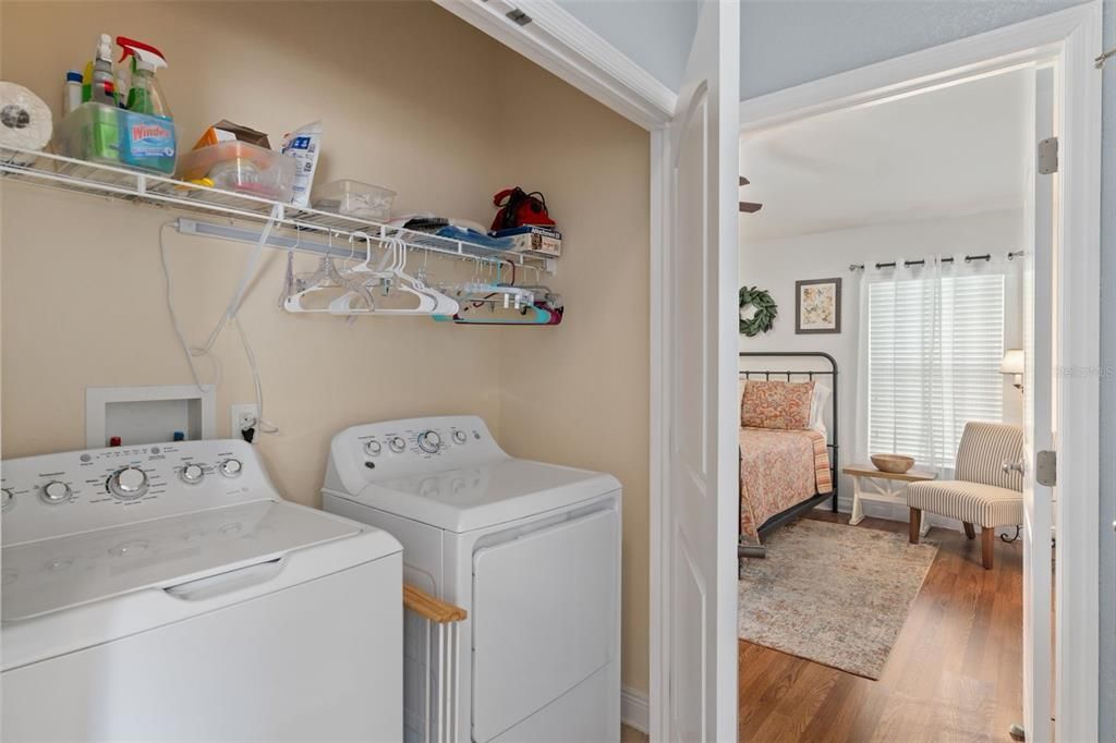 Activo con contrato: $275,000 (3 camas, 2 baños, 1306 Pies cuadrados)