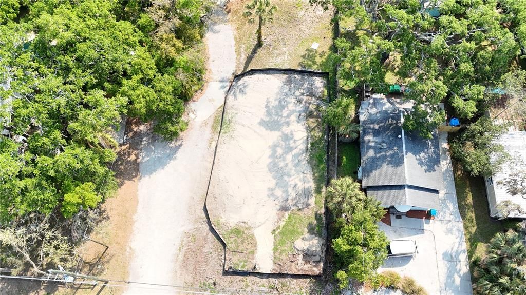 待售: $375,000 (0.18 acres)