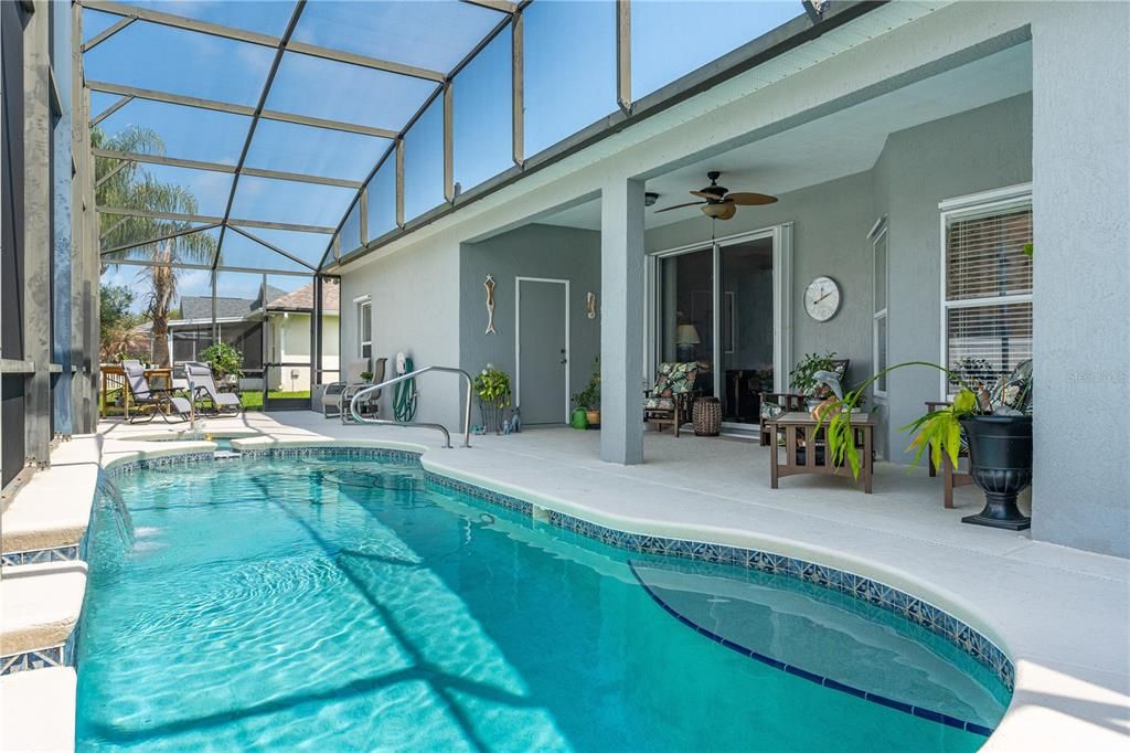En Venta: $624,900 (4 camas, 2 baños, 2250 Pies cuadrados)