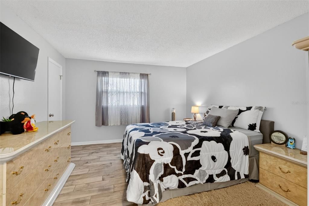 На продажу: $315,000 (3 спален, 2 ванн, 1389 Квадратных фут)