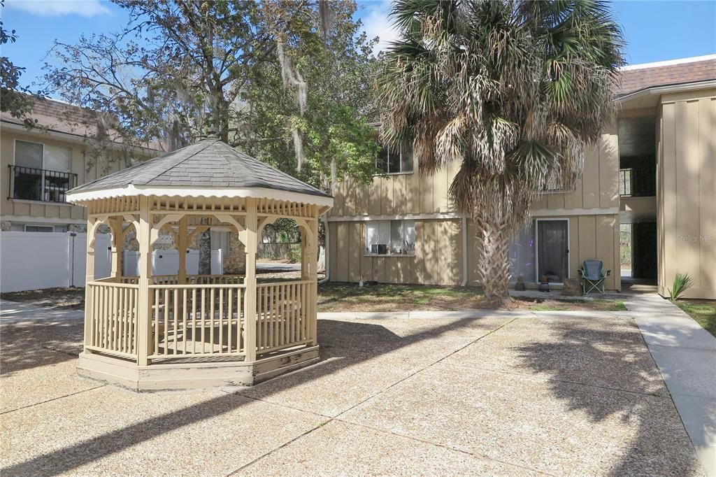 En Venta: $134,900 (2 camas, 2 baños, 900 Pies cuadrados)