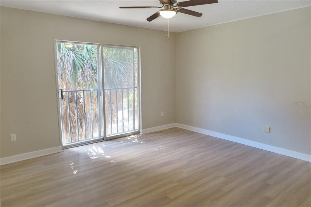 En Venta: $134,900 (2 camas, 2 baños, 900 Pies cuadrados)