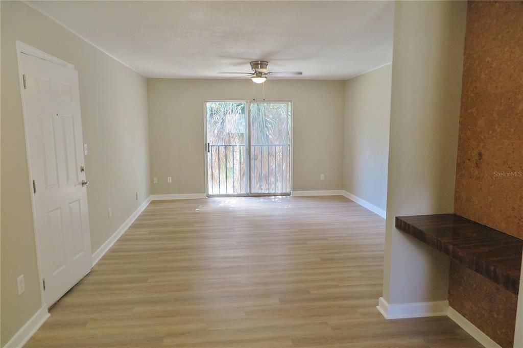 En Venta: $134,900 (2 camas, 2 baños, 900 Pies cuadrados)