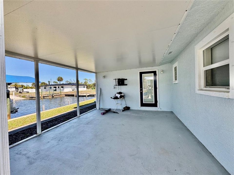 For Sale: $699,000 (3 beds, 2 baths, 1595 Square Feet)