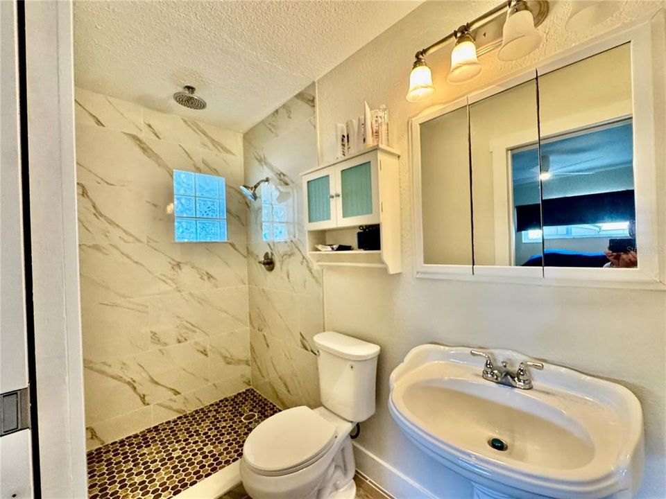 For Sale: $699,000 (3 beds, 2 baths, 1595 Square Feet)