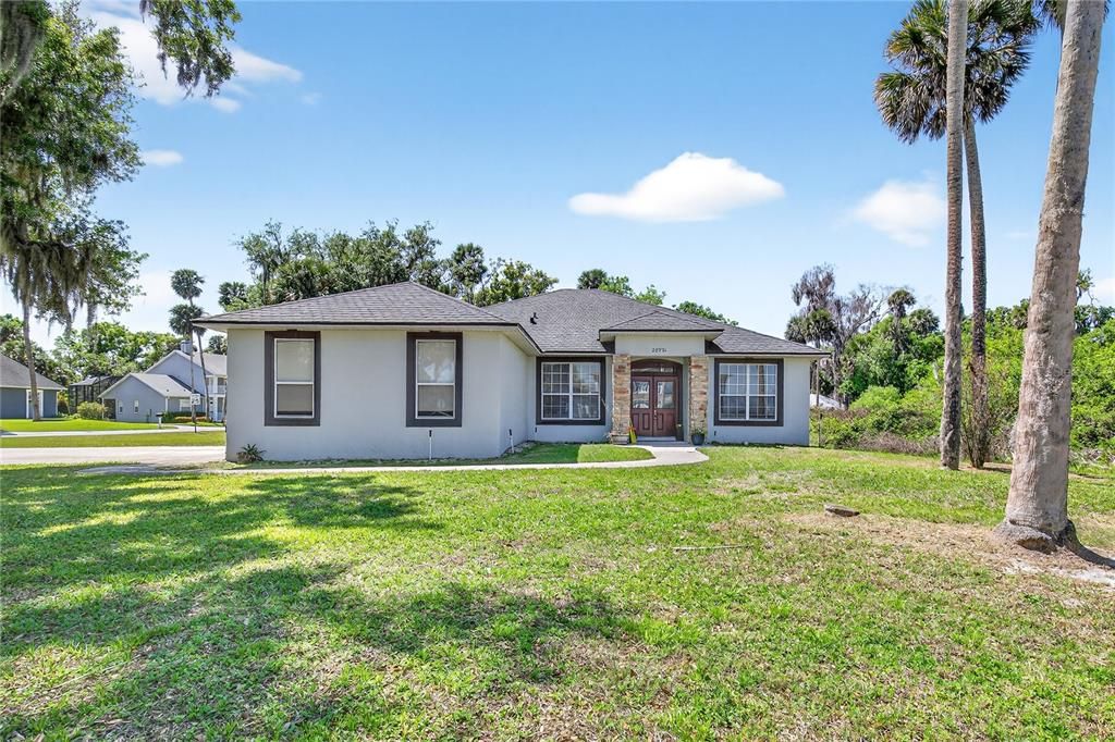 For Sale: $517,000 (4 beds, 2 baths, 2079 Square Feet)