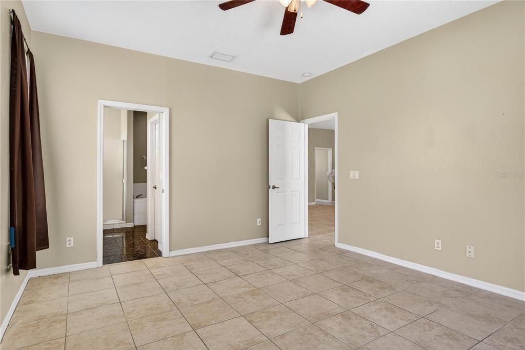 For Sale: $517,000 (4 beds, 2 baths, 2079 Square Feet)