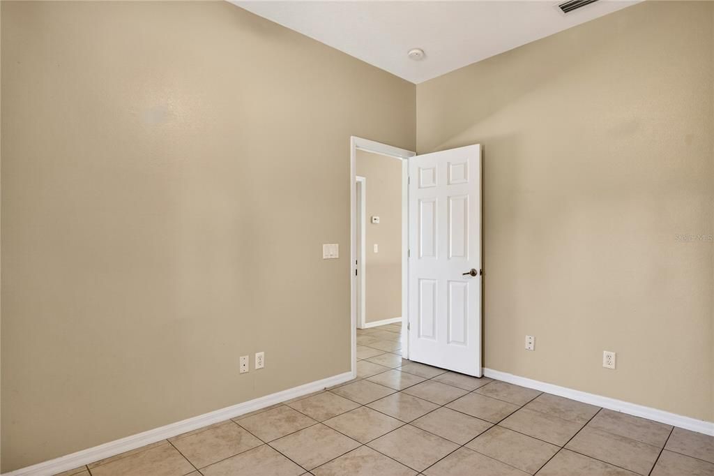 For Sale: $517,000 (4 beds, 2 baths, 2079 Square Feet)
