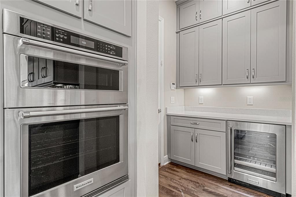 В аренду: $6,300 (5 спален, 4 ванн, 3991 Квадратных фут)