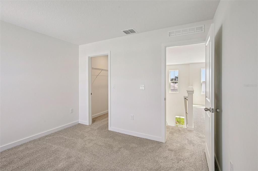 Activo con contrato: $339,990 (3 camas, 2 baños, 2028 Pies cuadrados)