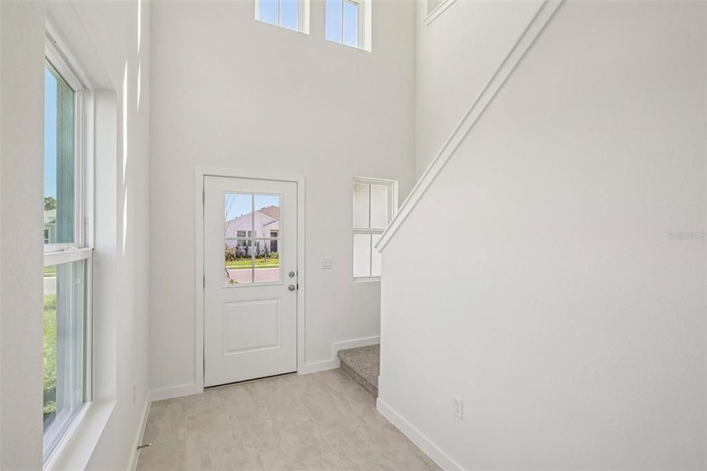 Activo con contrato: $339,990 (3 camas, 2 baños, 2028 Pies cuadrados)