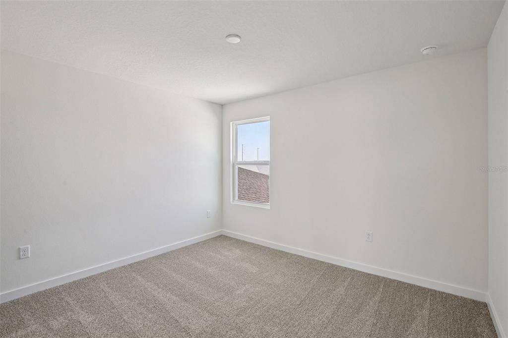 Activo con contrato: $339,990 (3 camas, 2 baños, 2028 Pies cuadrados)