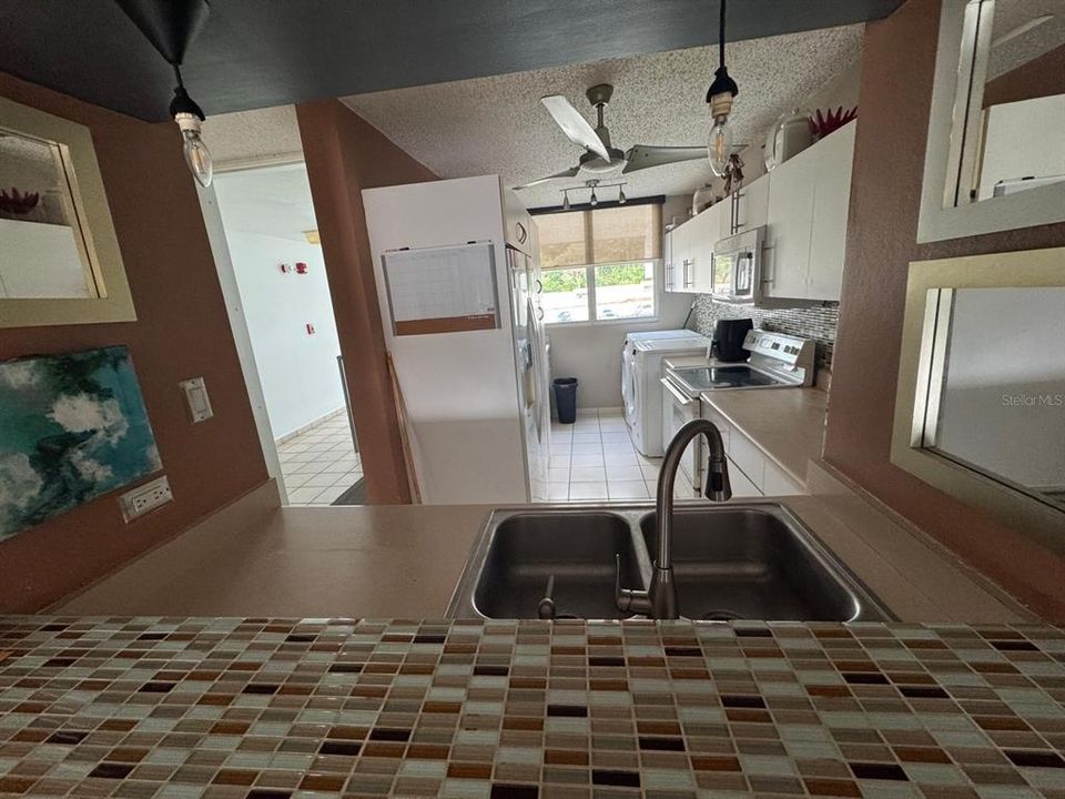 For Sale: $325,000 (3 beds, 2 baths, 1767 Square Feet)