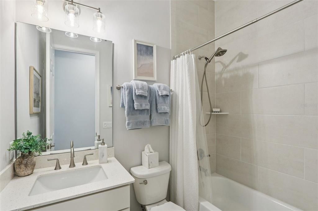 En Venta: $785,000 (4 camas, 3 baños, 2796 Pies cuadrados)