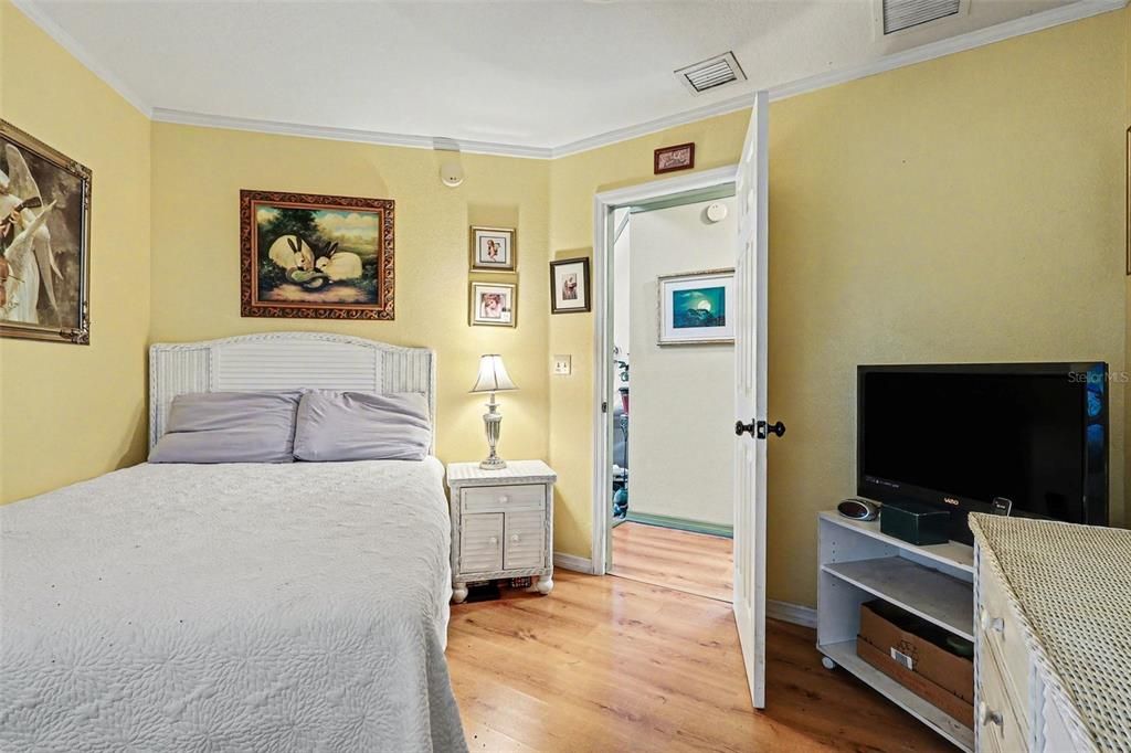 For Sale: $550,000 (3 beds, 2 baths, 1454 Square Feet)