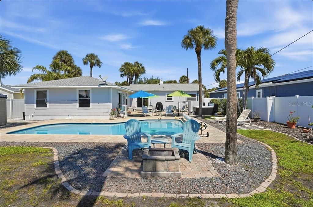 Activo con contrato: $759,000 (3 camas, 2 baños, 1858 Pies cuadrados)