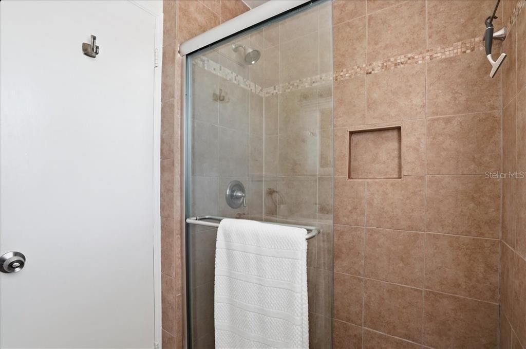 Activo con contrato: $759,000 (3 camas, 2 baños, 1858 Pies cuadrados)