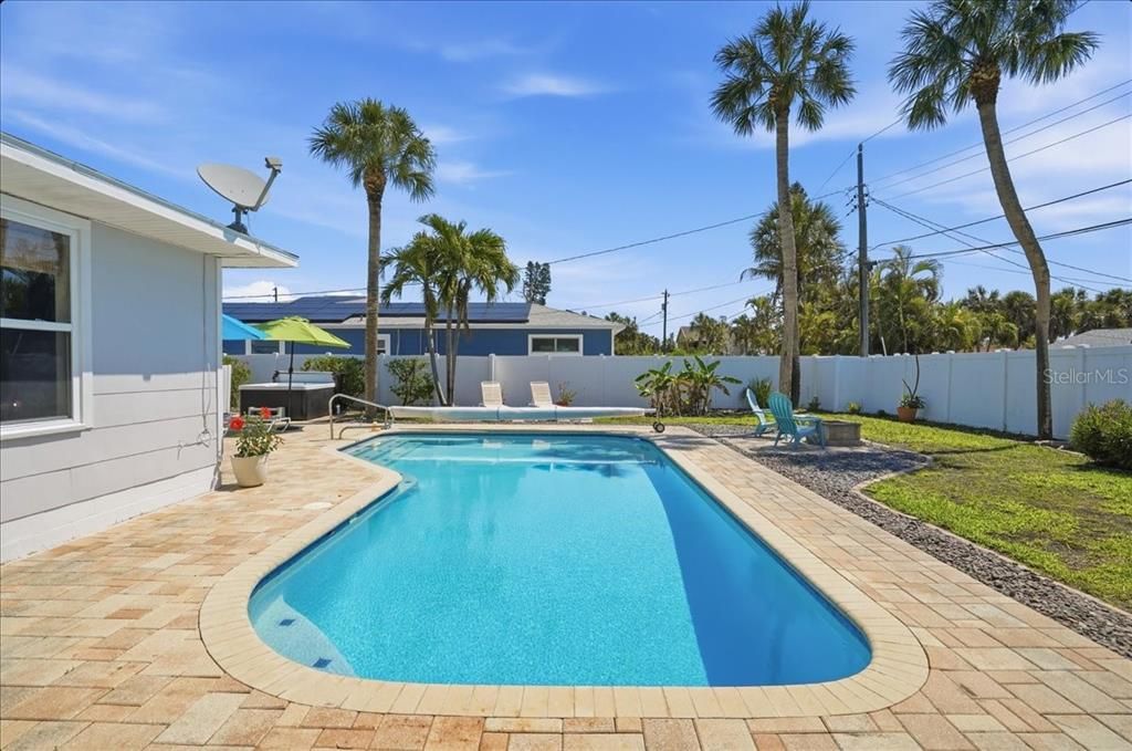 Activo con contrato: $759,000 (3 camas, 2 baños, 1858 Pies cuadrados)