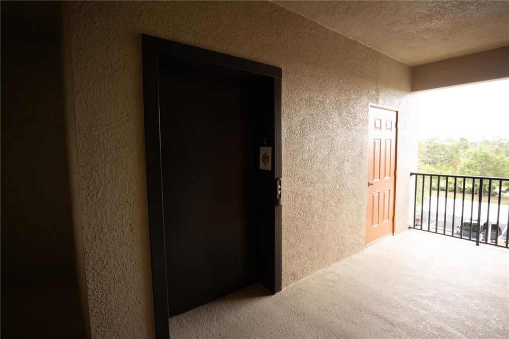 На продажу: $265,000 (2 спален, 2 ванн, 1121 Квадратных фут)