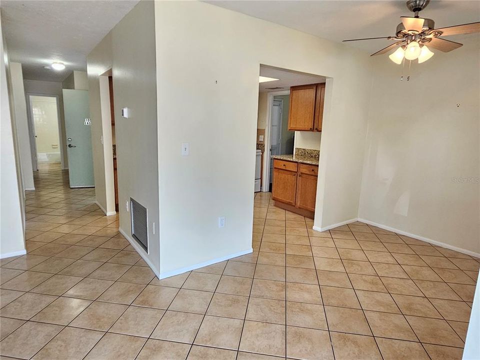 En Renta: $1,800 (2 camas, 2 baños, 922 Pies cuadrados)