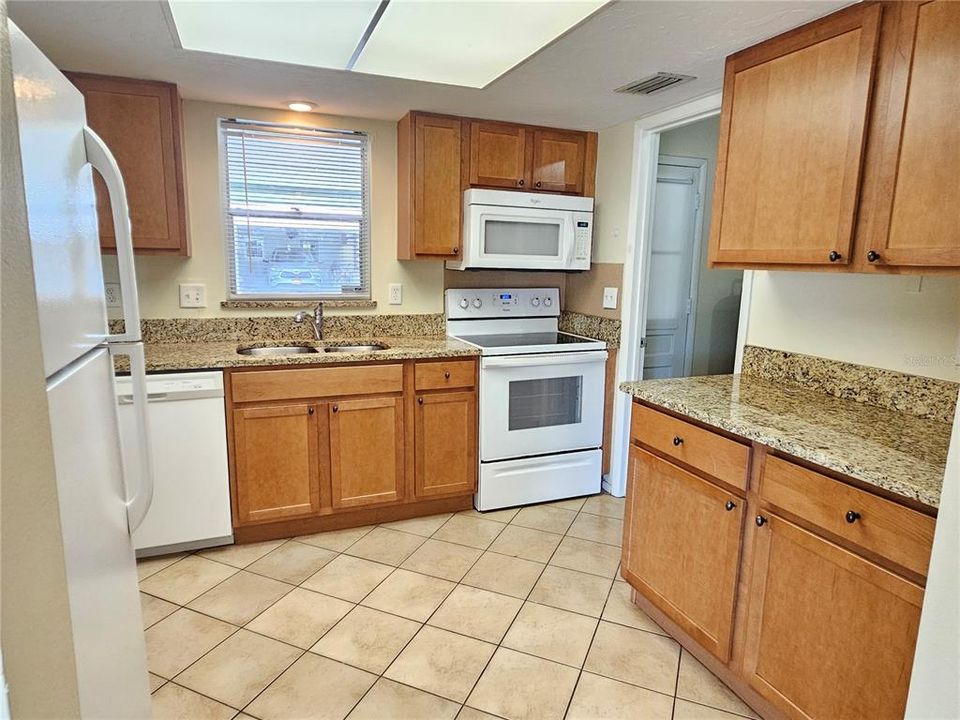 En Renta: $1,800 (2 camas, 2 baños, 922 Pies cuadrados)