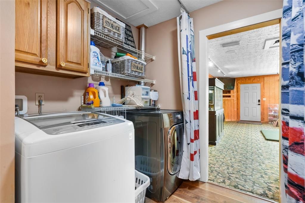 En Venta: $874,900 (3 camas, 2 baños, 2790 Pies cuadrados)
