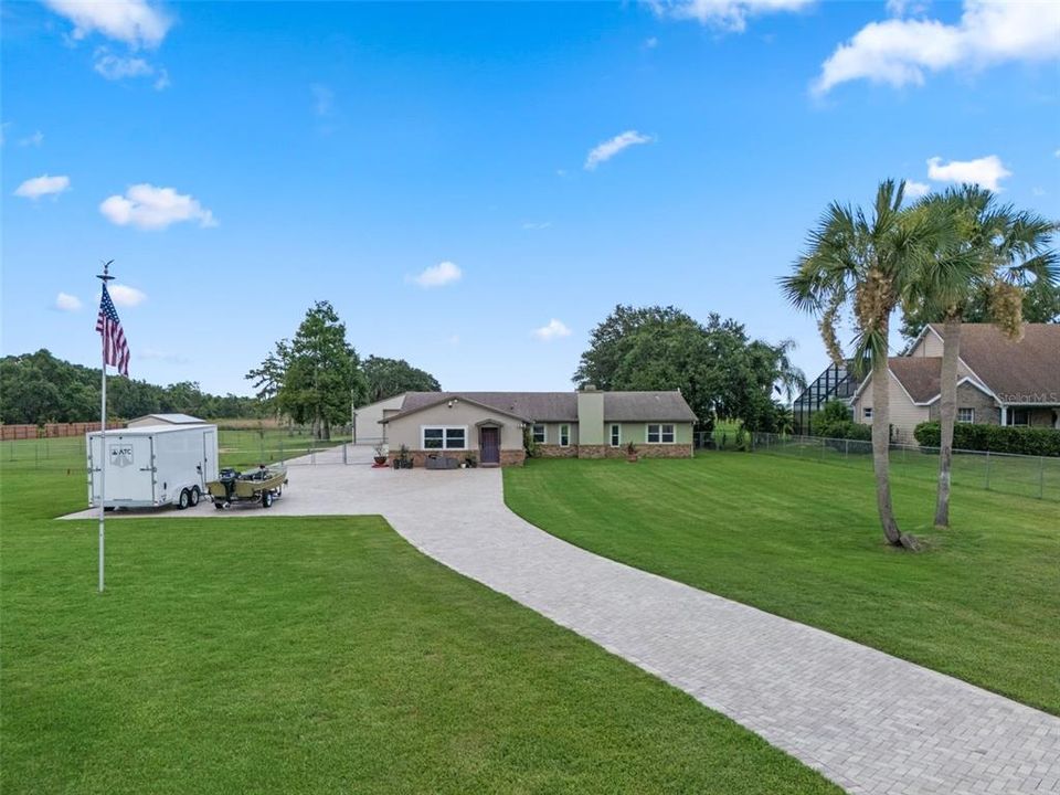 En Venta: $874,900 (3 camas, 2 baños, 2790 Pies cuadrados)