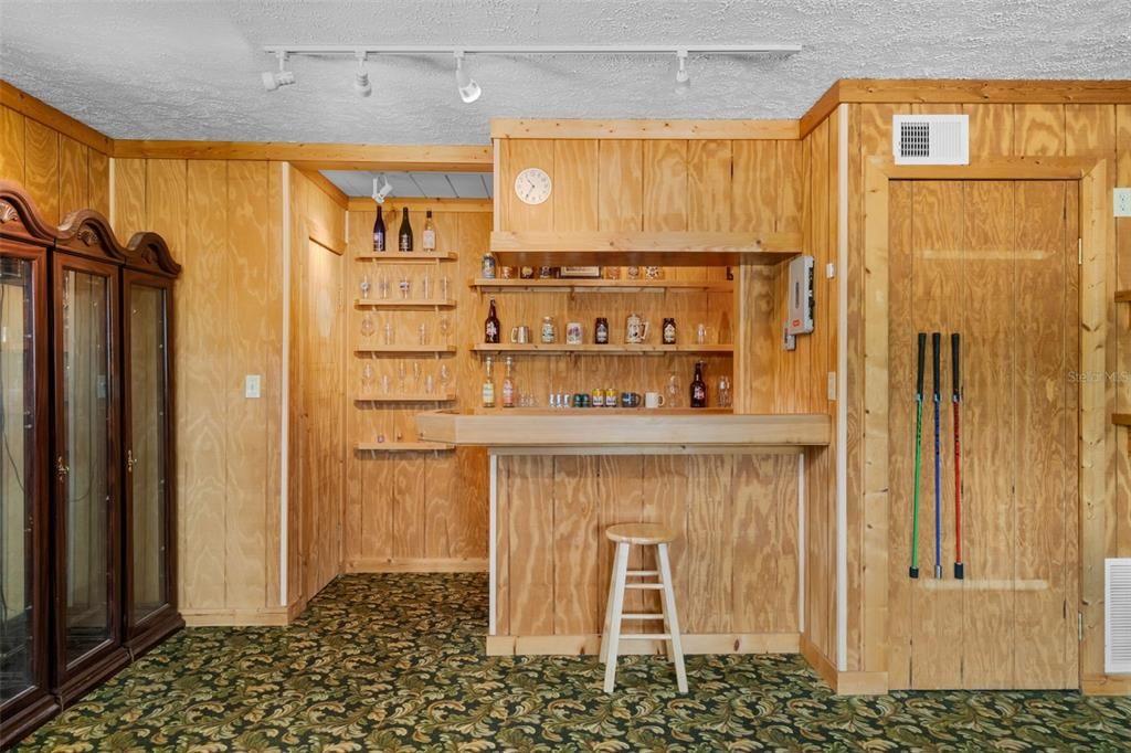 En Venta: $874,900 (3 camas, 2 baños, 2790 Pies cuadrados)